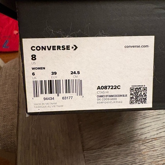 Women’s size 8 baby blue quilted chuck taylor all star sneakers - Picture 11 of 11